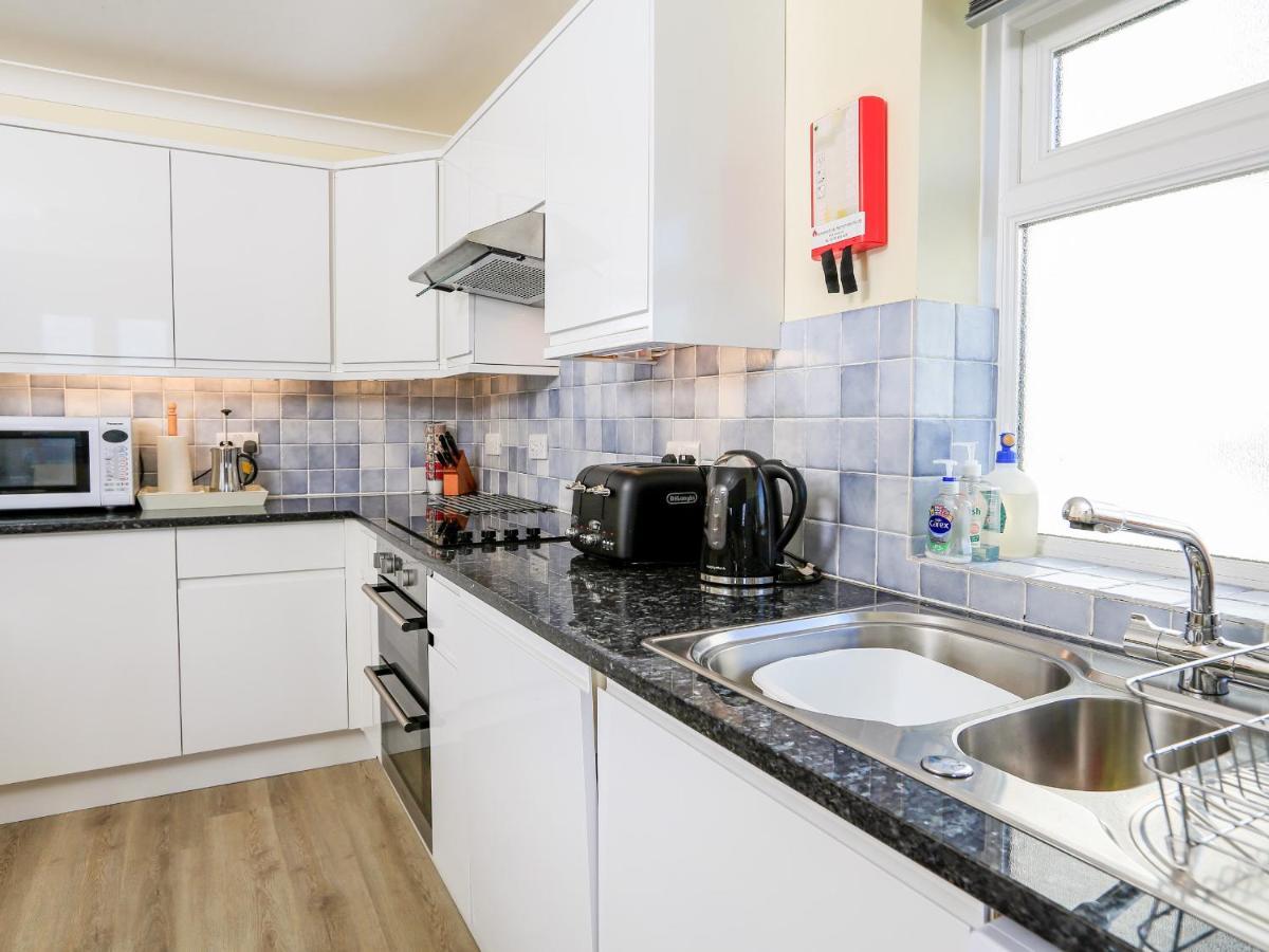 4 Lyndhurst Салкомб Екстериор снимка